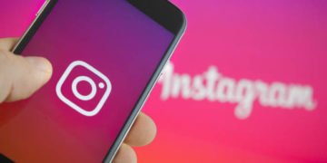 Instagram Down (Not working) for many users