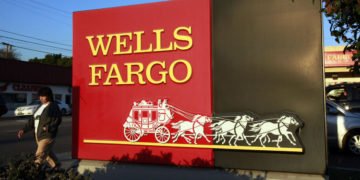 Apex legends servers down : Users are not able to play the game.