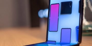 Samsung_Galaxy_Z_Fold 2