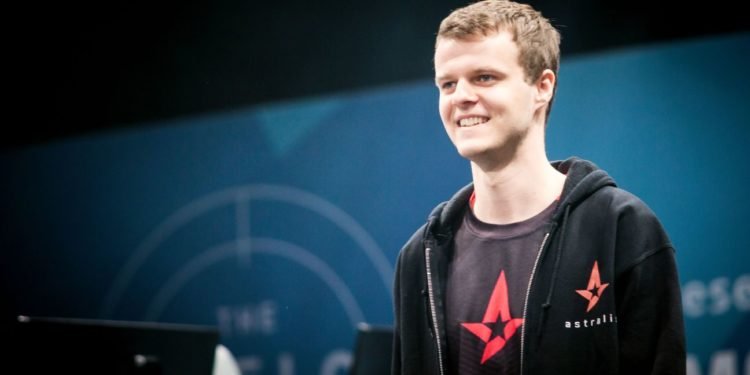 The Clutch Minister is Back In Business: XYP9X Is Back After 5 Months Of Competitive Break