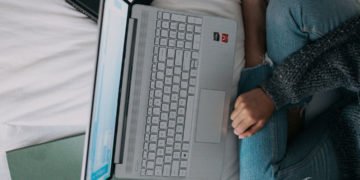 How to fix Realtek HD Audio Manager now showing in Windows 10