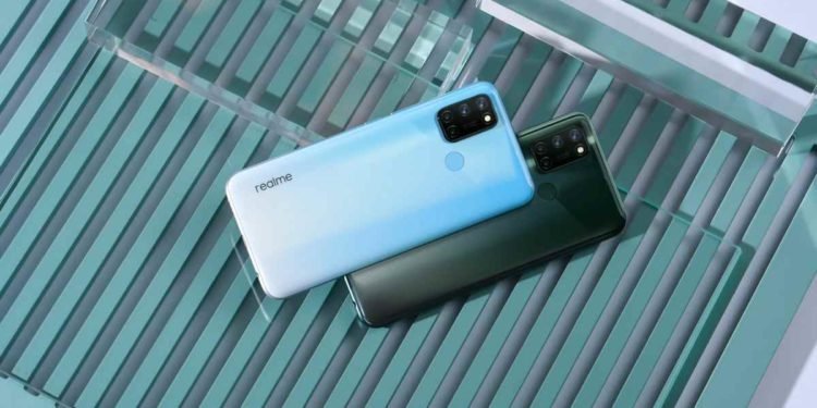 Realme UltraDart 125W fast charging technology teased by the company