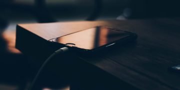 Fix Samsung Galaxy S21, S21 Plus, S21 Ultra not charging issue