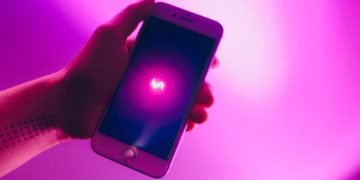 Lyft App keeps crashing for users (2021) : How to fix it ?