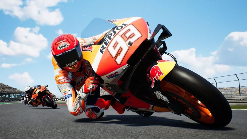 MotoGP 22 game looks like fun in split-screen multiplayer footage